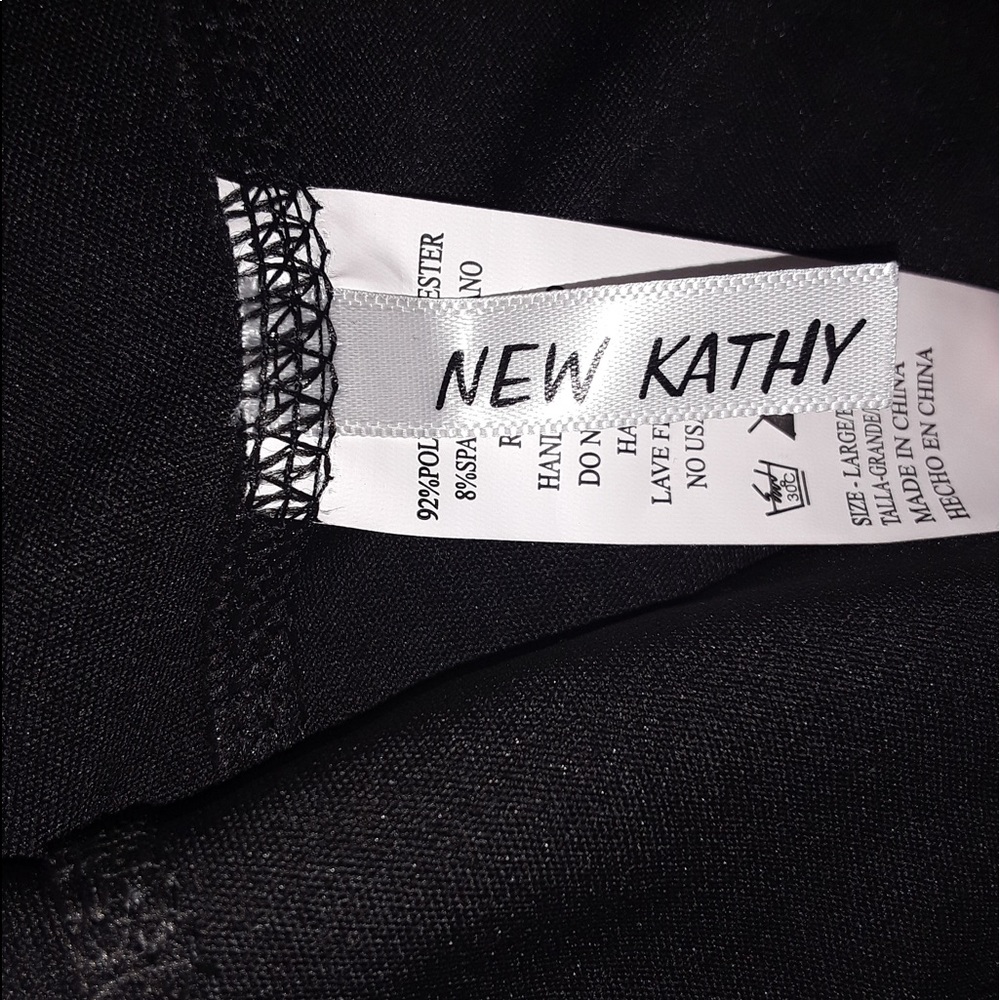 Women US Size Large, Black Cheetah Print Leggings.